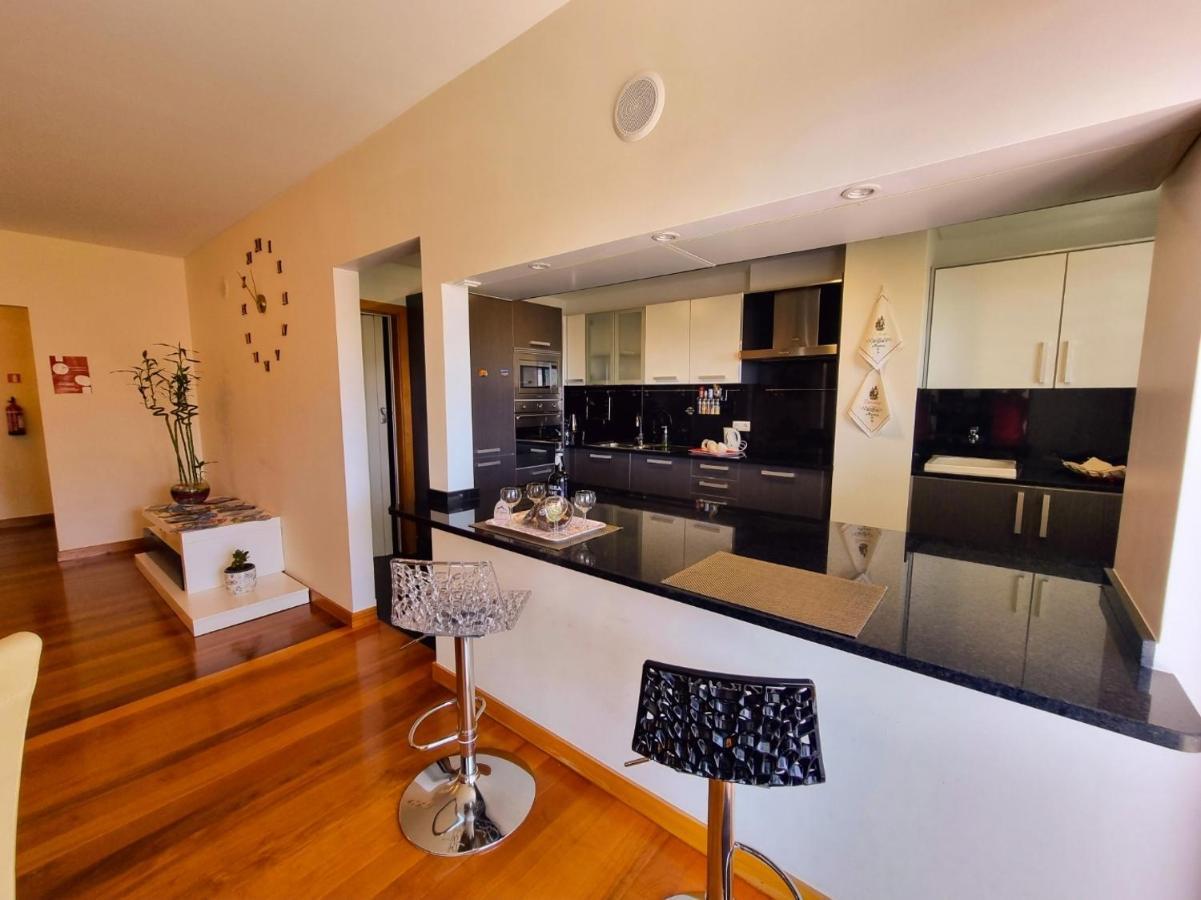 Big Apartment With Ocean Views, Ideal For Groups فونشال المظهر الخارجي الصورة