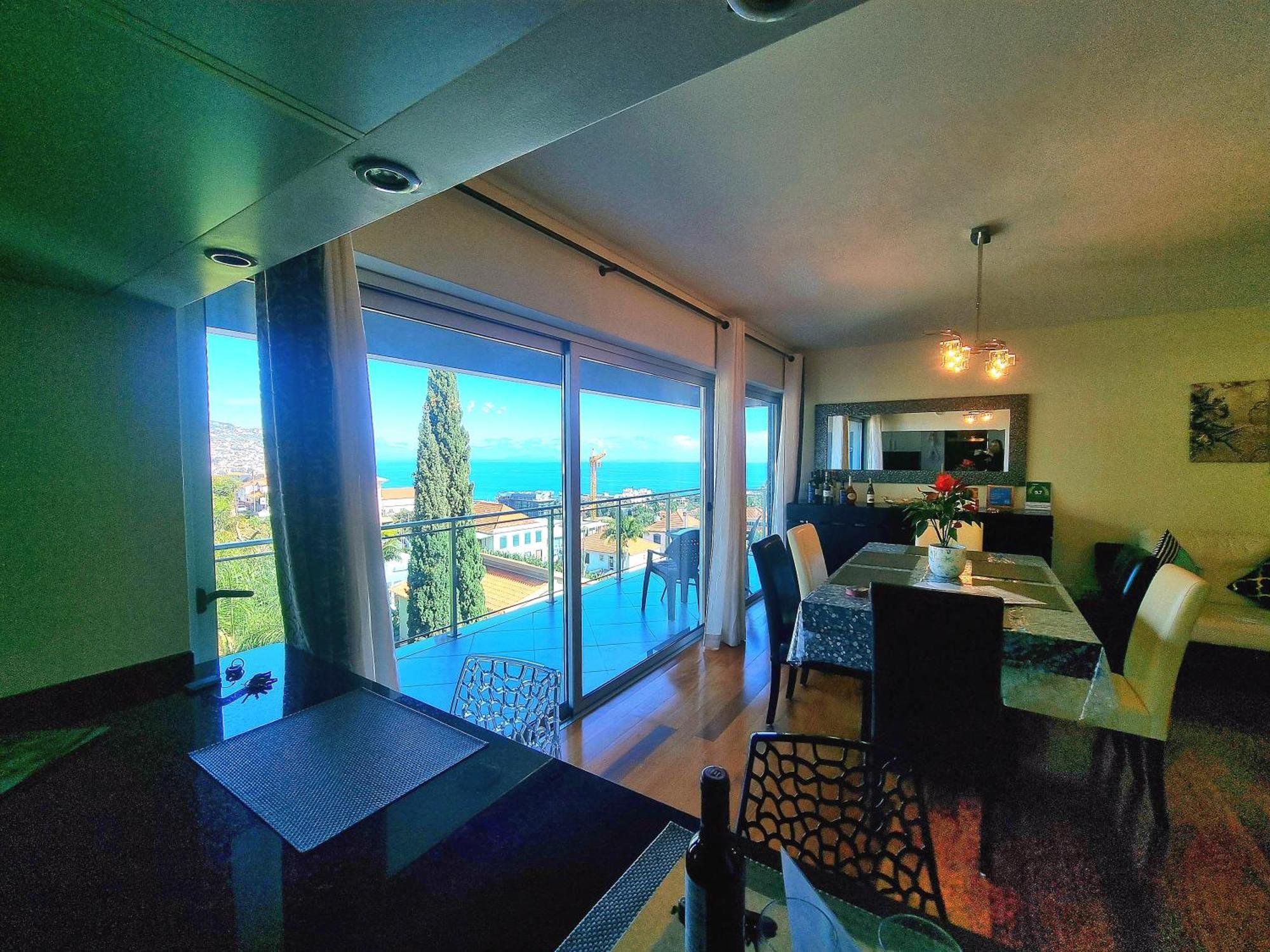Big Apartment With Ocean Views, Ideal For Groups فونشال المظهر الخارجي الصورة