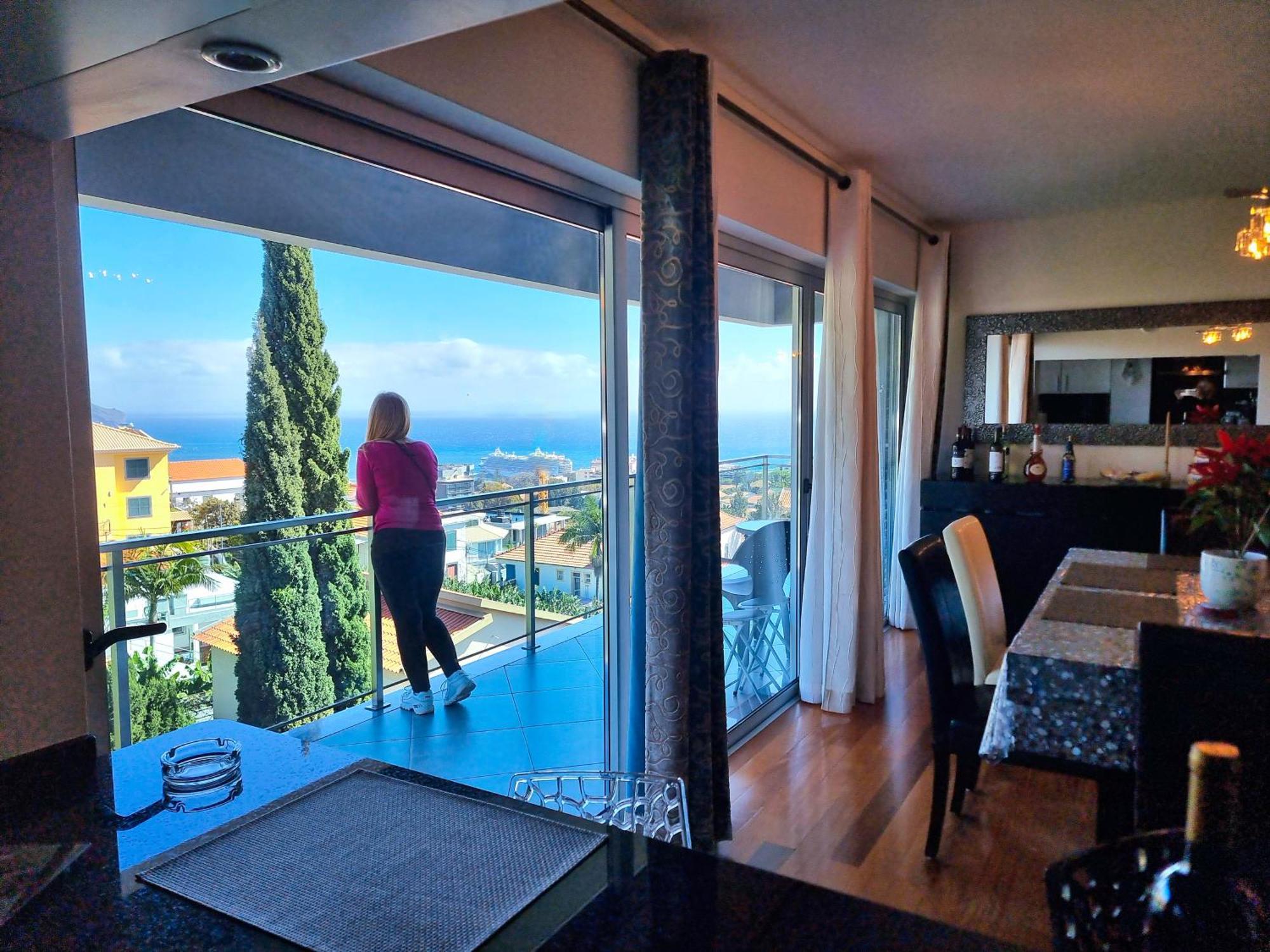 Big Apartment With Ocean Views, Ideal For Groups فونشال المظهر الخارجي الصورة
