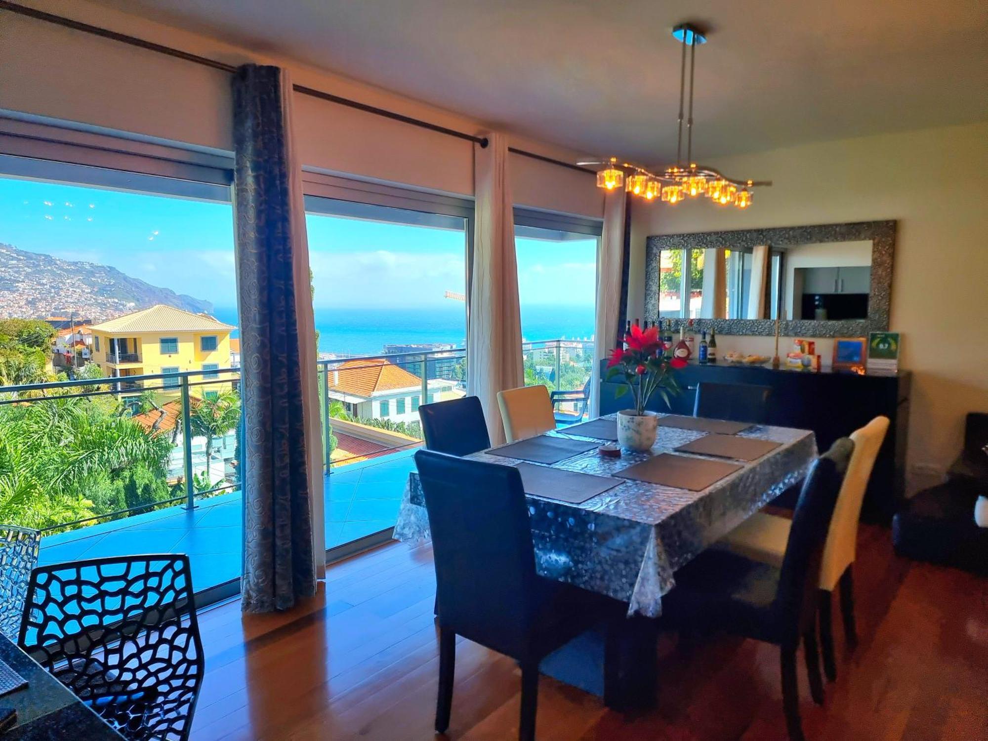 Big Apartment With Ocean Views, Ideal For Groups فونشال المظهر الخارجي الصورة