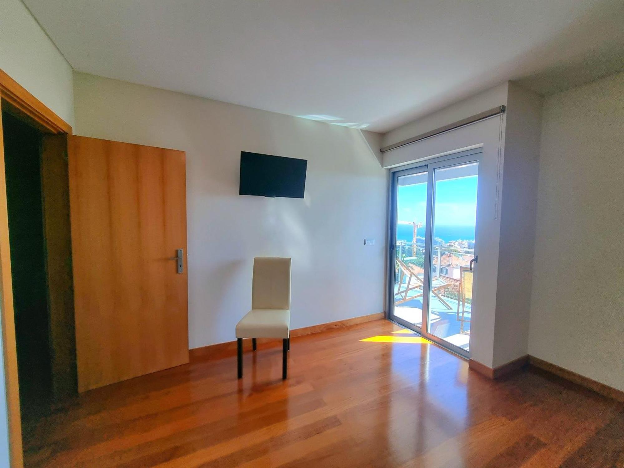 Big Apartment With Ocean Views, Ideal For Groups فونشال المظهر الخارجي الصورة